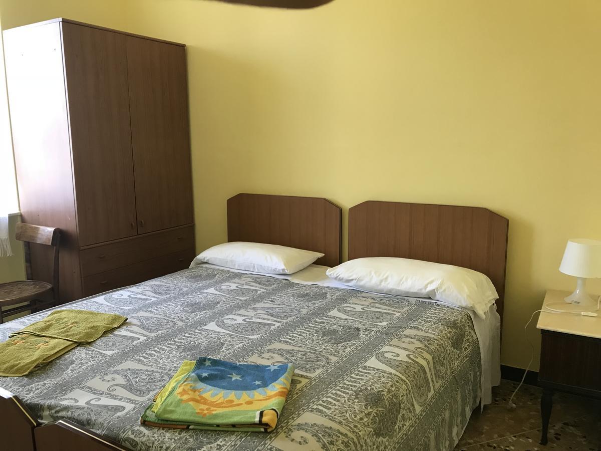 Albergo Delfino San Pietro d'Olba Экстерьер фото