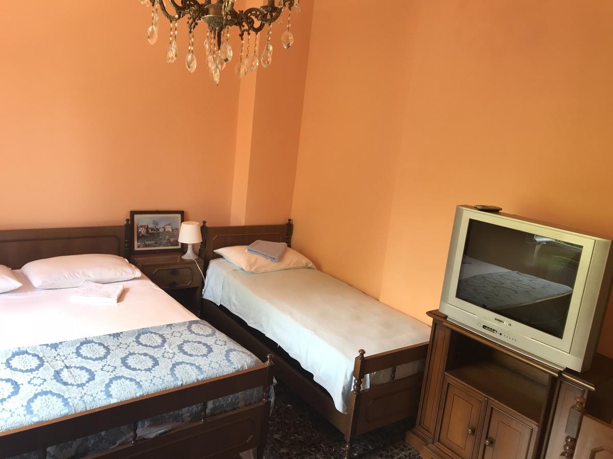 Albergo Delfino San Pietro d'Olba Экстерьер фото