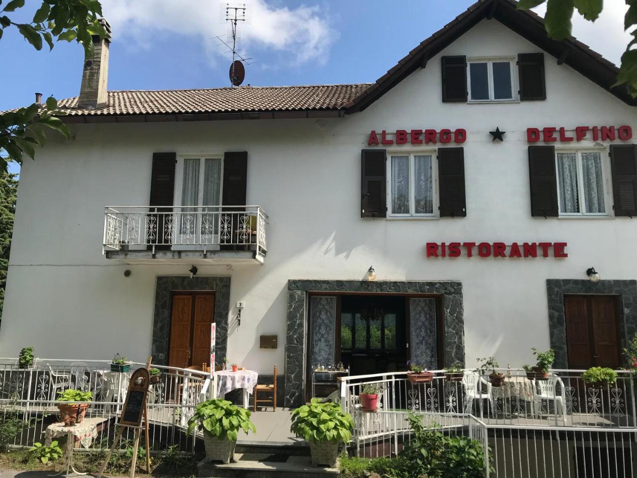 Albergo Delfino San Pietro d'Olba Экстерьер фото